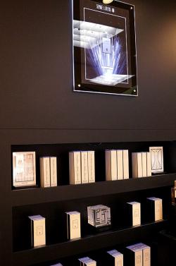 パリからの魅惑の香りセルジュ ルタンスの香水コーナー